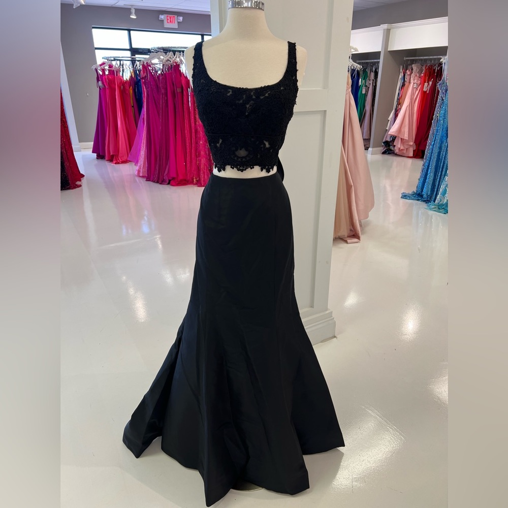 Sherri Hill 52528 black size 14